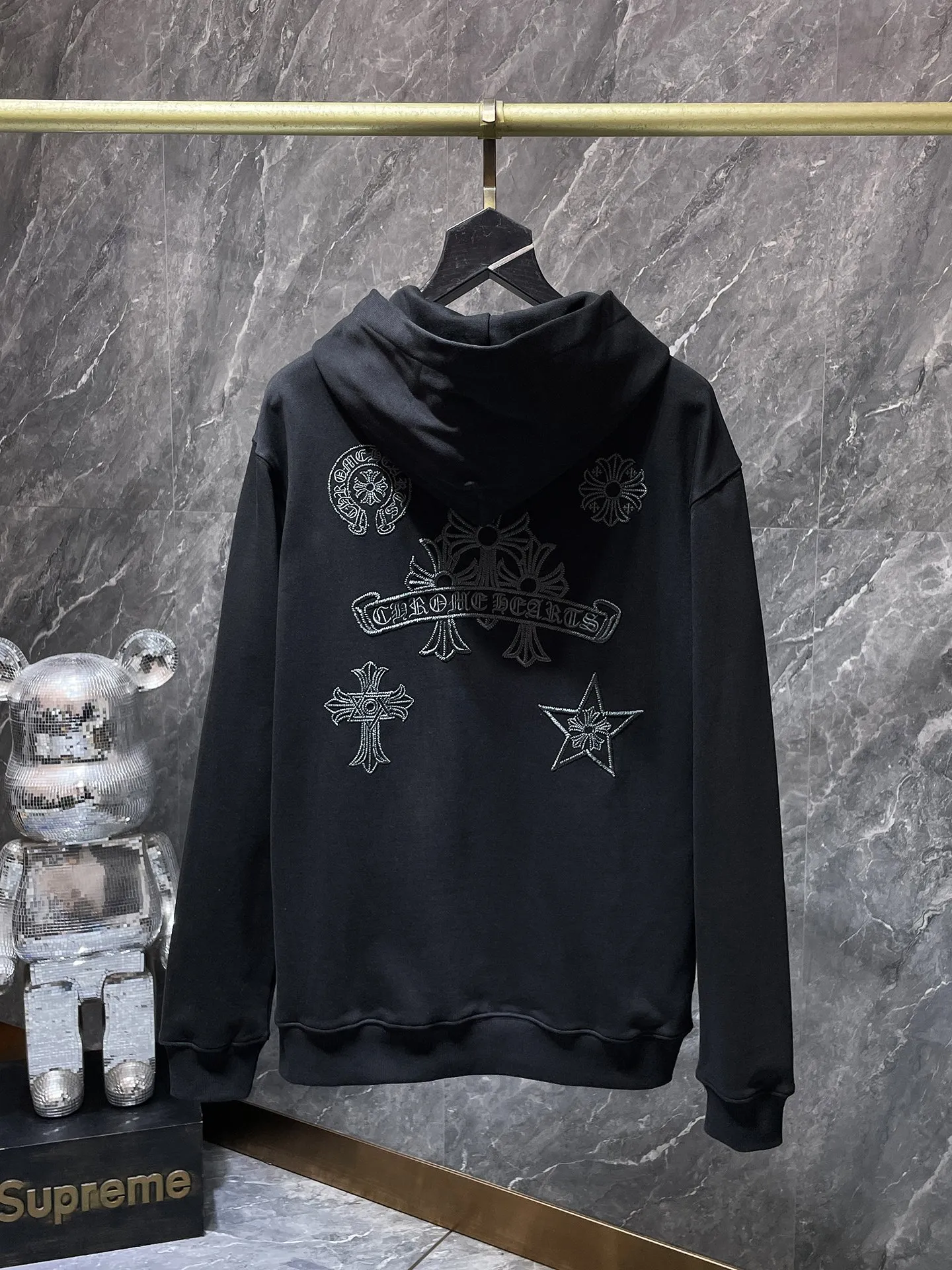 P260 Chrome Hearts Autumn and Winter 2025 Counter Synchronization Chrome Cross Roller Embroidery Hooded Sweatshirt Vacuum Embroidery Method! Heavy embroidery! ! ! Tens of thousands of needles! ! Improved customized version of 1:1 high-gram weight high-quality fabric Recommended color: Specially customized mud lime Black Size: S, M, L, XL